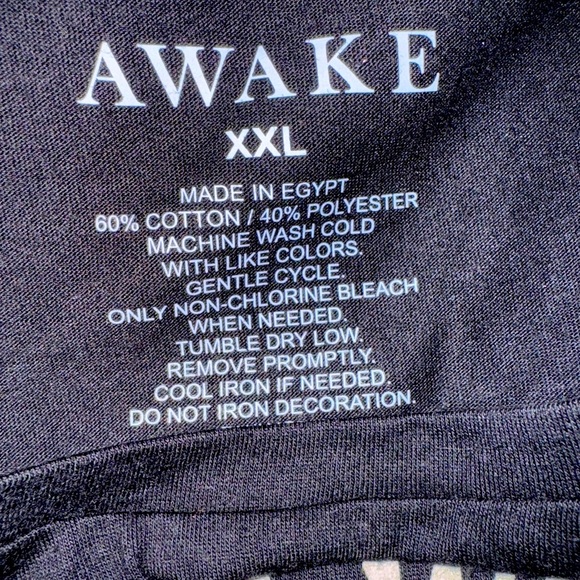 💥Whimsical Wine Black Graphic Tee XXL - Picture 3 of 4